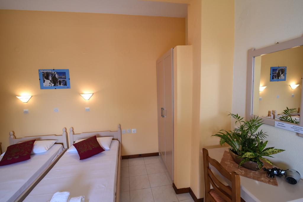 Studios Filippos Skopelos stad Rum bild