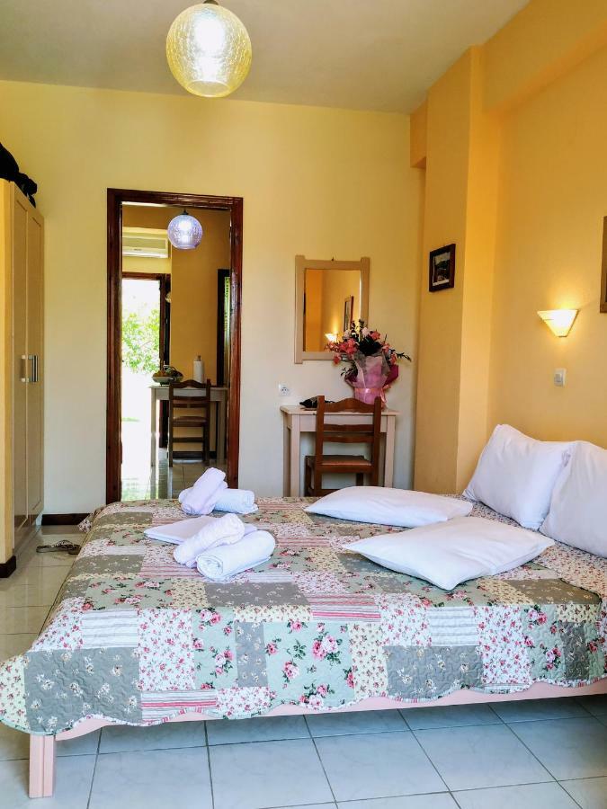 Studios Filippos Skopelos stad Exteriör bild