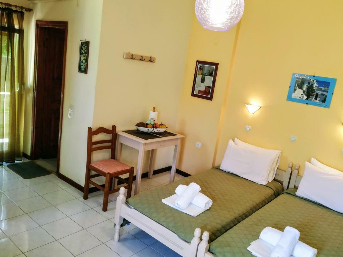 Studios Filippos Skopelos stad Exteriör bild